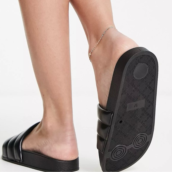 💕ASOS Truffle collection padded pool side slides size 9.5 (40) NWOT - Picture 2 of 3